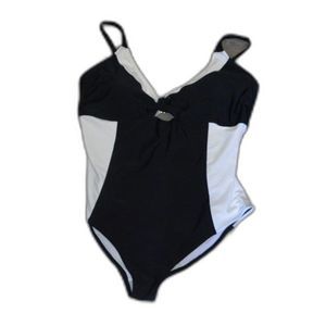 NWT Adore Me Keyhole Plus Size 4X One-Piece Swimsuit Black & White